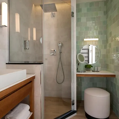 Hotel Des Champs-elysées 4*