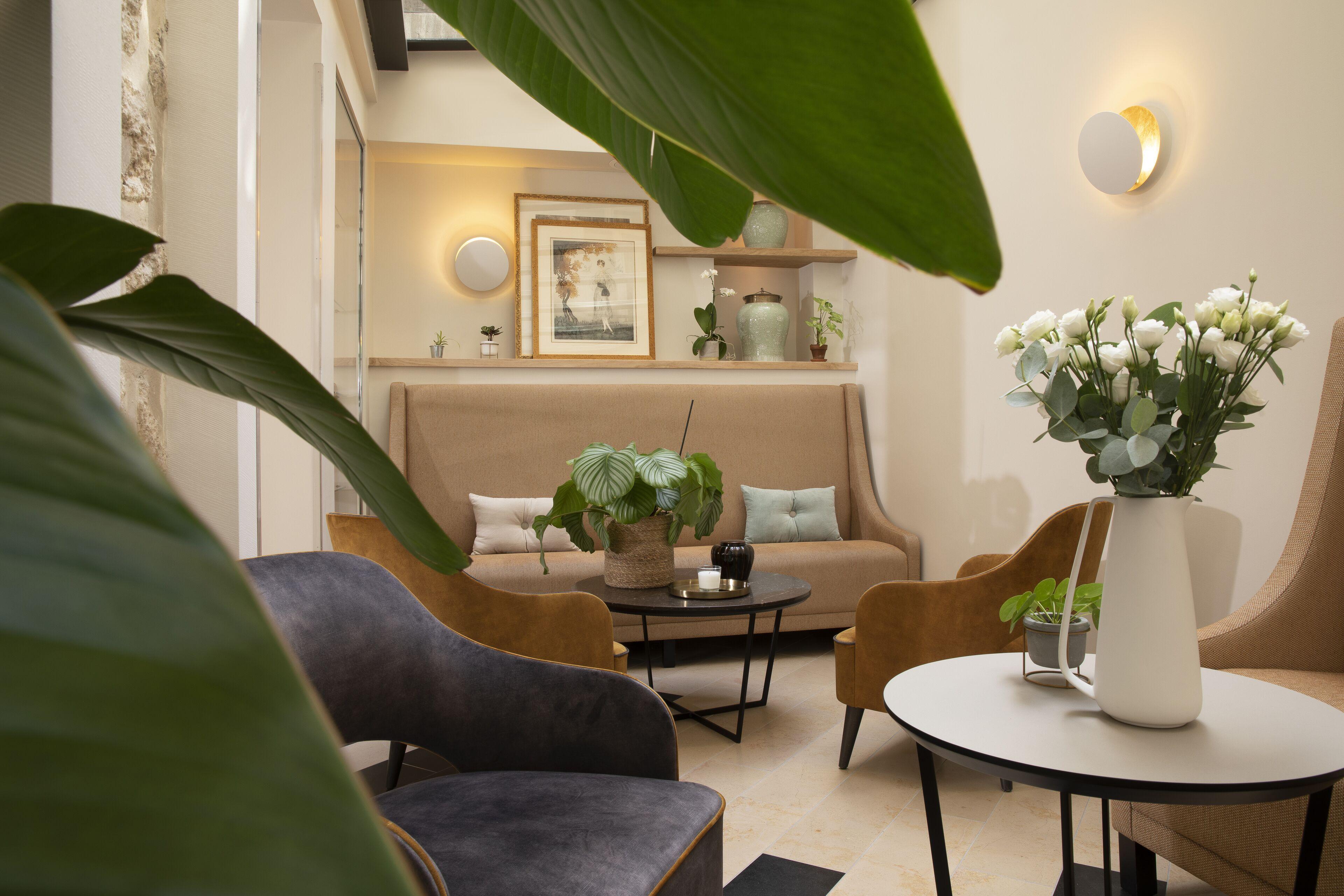 Hotel Des Champs-elysées 4*